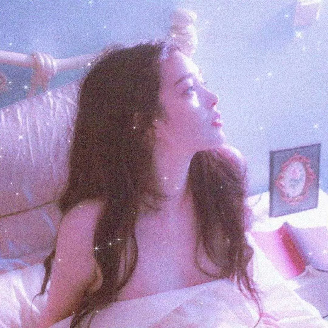 独自夜归的女孩